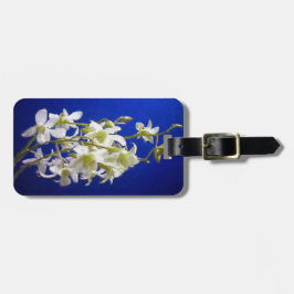 Weiße Blume gegen den blauen Himmel Gepäckanhänger
