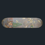 Weiße Blume im Zeitungspapier-Hintergrund Skateboard<br><div class="desc">Der Zeitungshintergrund und der farbenfrohe Hintergrund verbergen fast die weißen Blume,  die im Mittelpunkt dieses Gemäldes von Jennifer Goldberger stehen. Ein sehr einzigartiger und eindrucksvoller Ausdruck,  der ein nettes Geschenk für jemanden machen könnte,  der Avantgarde-Lieben hat!</div>