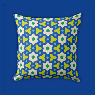 Weiße Blumen auf blauer und grüner geometrischer B Kissen