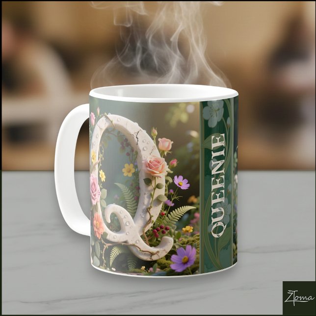 Weiße Blumen-Garten-Monogramm-Buchstabe Q Kaffeetasse (Von Creator hochgeladen)