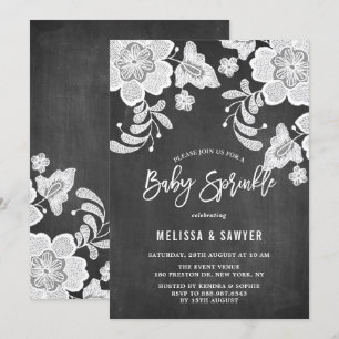 Weiße Blumen-Spitze Faux-Schultafel Baby Sprinkle Einladung