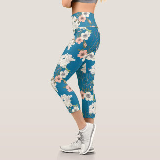 Weiße Blumengartenmuster Capri Leggings