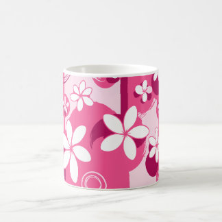 Weiße Blüten mit rosa Umrandung Kaffeetasse