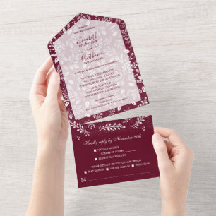 Weiße Botanicals auf burgunderroter Hochzeit All In One Einladung