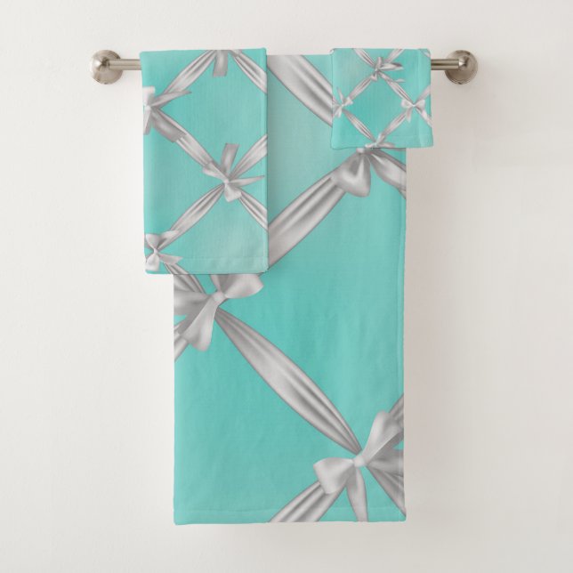 Weiße Bows Türkis Robin's Egg Blue Badhandtuch Set (Insitu)