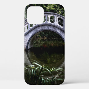 WEISSE BRÜCKE UMGEBEN VON BÄUMEN Case-Mate iPhone HÜLLE