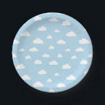 Weiße Cartoon-Wolken auf blauem Hintergrund-Muster Pappteller<br><div class="desc">Weiße Cartoonwolken auf hellblauem Hintergrundmuster</div>