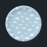 Weiße Cartoon-Wolken auf blauem Hintergrund-Muster Pappteller<br><div class="desc">Weiße Cartoonwolken auf hellblauem Hintergrundmuster</div>