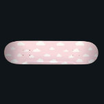 Weiße Cartoon-Wolken auf rosa Hintergrund-Muster Skateboard<br><div class="desc">Weiße Cartoonwolken auf rosa Hintergrundmuster</div>