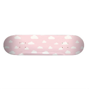 Weiße Cartoon-Wolken auf rosa Hintergrund-Muster Skateboard