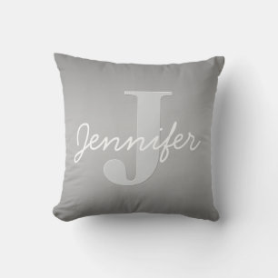 Weiße Cursive und Grau-Monogramm   Editierbare Far Kissen