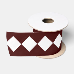 Weiße Diamanten auf dem farbigen Satin Ribbon Satinband