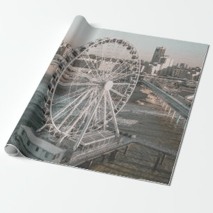 WEISSE FÄHREN IN DER NÄHE VON WASSER GESCHENKPAPIER