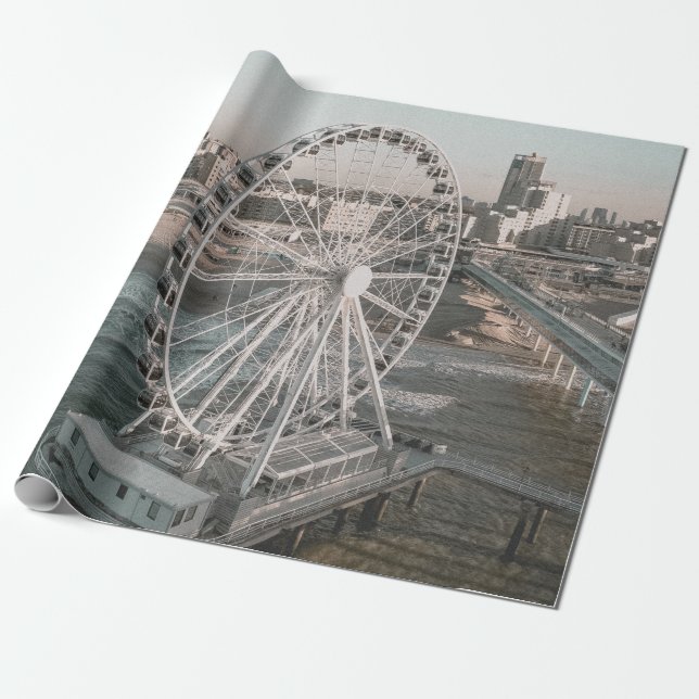 WEISSE FÄHREN IN DER NÄHE VON WASSER GESCHENKPAPIER (Ungerollt)