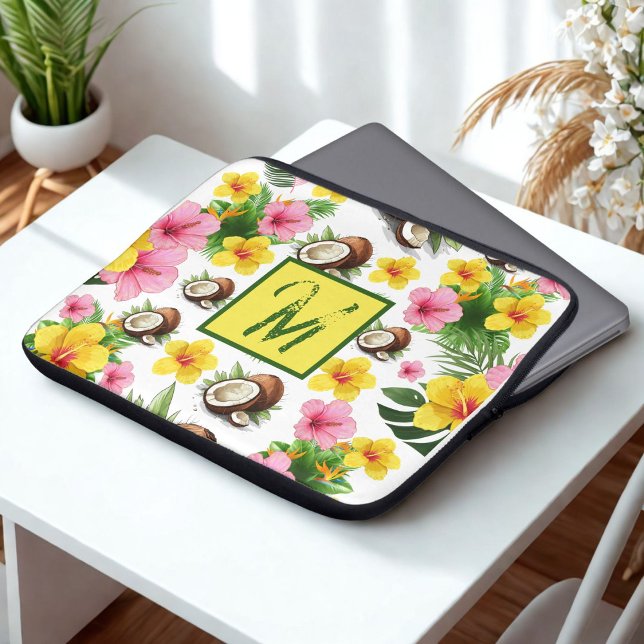 Weiße Flora Laptopschutzhülle (Von Creator hochgeladen)