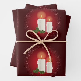 Weiße, gemütliche Weihnachtskerzen auf Rot mit Hol Geschenkpapier Set