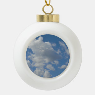 Weiße/graue Wolken und Blauer Himmel Keramik Kugel-Ornament