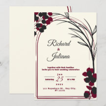 weiße Hochzeitseinladung mit bordeauxfarbenen Blum