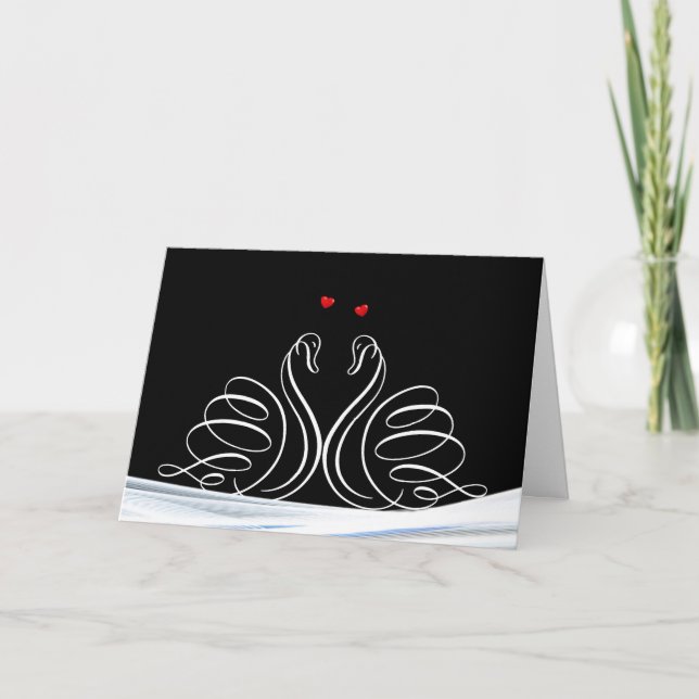 Weiße Hochzeitsschwäne auf schwarz Karte (Vorderseite)