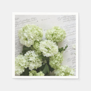 Weiße Hydrangeas mit Skriptschreiben Serviette