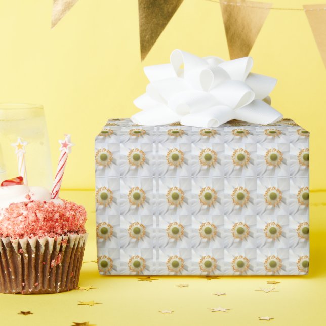 Weiße japanische Anemone-Muster Geschenkpapier (Geburtstagsparty)