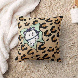 Weiße Katze auf Leopard-Druck Kissen