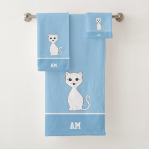 Weiße Katze & Monogramm auf Hellblau Badhandtuch Set