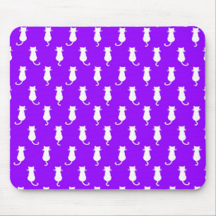 Weiße Katze Polka Dot Muster Abgeschieden auf Lila Mousepad