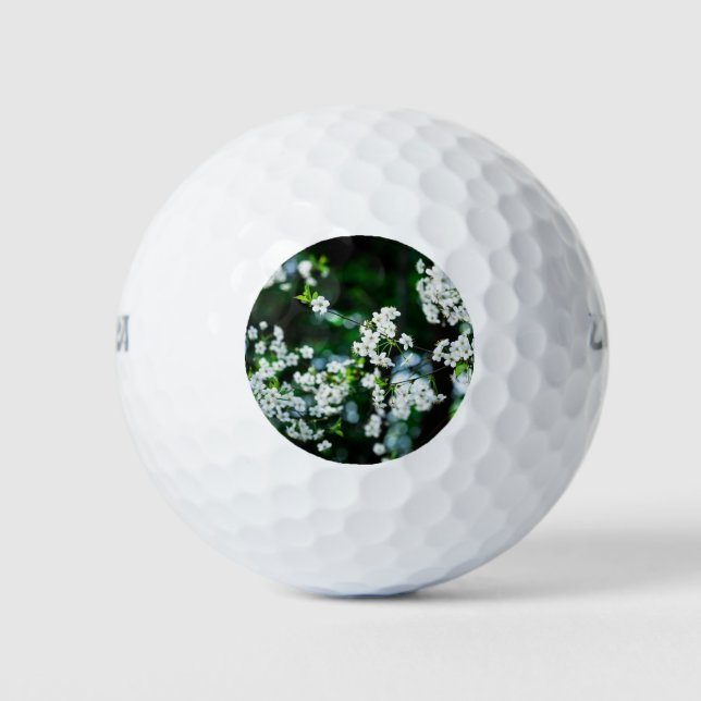 Weiße Kirsche blüht grüne Blätter Golfball (Vorderseite)