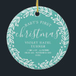 Weiße Kleider | Aquamarines Baby's First Christmas Keramik Ornament<br><div class="desc">Weihnachtsschmuck,  zu dem Sie Ihr eigenes Foto zu Ehren der ersten Weihnachtszeit Ihres Babys hinzufügen können. Es ist mit einem weißen Kranz mit Blätter und Beeren dekoriert. Fügen Sie Ihrem Kind den Namen und die Geburtsdaten auf der Rückseite in Weiß mit einem schönen türkisfarbenen Schatten hinzu.</div>