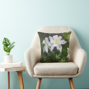 Weiße Kolumbin Blume Naturfotografie Kissen