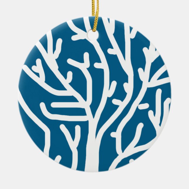 Weiße Korallen auf blauem Wasser Keramik Ornament (Vorne)