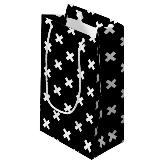Weiße Kreuzstiche auf schwarz Kleine Geschenktüte (Vorderseite Schrägansicht)