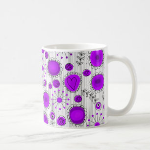 Weiße lila Herzen und Blume blumenreich Kaffeetasse