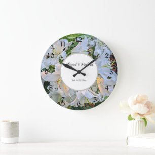 Weiße Lilien Hochzeitspaar Namen Floral Große Wanduhr