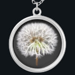 Weiße Löwenzahn-Blumen-Pflanze Versilberte Kette<br><div class="desc">Für eher wie dieses Besuch Über diesen Entwurf: Der Löwenzahn ist eine beständige, herbaceous Pflanze mit langem, Lanze-förmigem Blätter. Es sind, sie gaben der Pflanze seinen Namen auf alte Franzosen so tief gezahnt: Einbuchtung-De-Löwe bedeutet den Zahn des Löwes auf alte Franzosen. Der Blumenkopf kann in den vertrauten, weißen, kugelförmigen Samenkopf...</div>