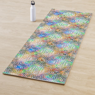 Weiße Mandala-Muster über farbenfrohe Juwelentöne Yogamatte