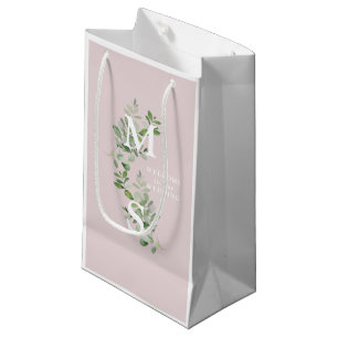 Weiße Monogramm-Eukalyptus-Rosé Hochzeitsbegrüßung Kleine Geschenktüte