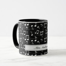 Weiße Musiknoten auf schwarzem Hintergrund  Tasse