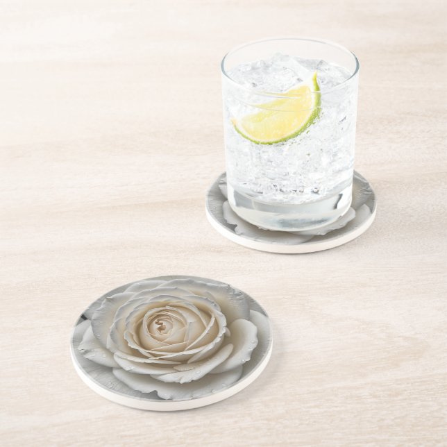 Weiße nasse Rose nahes Design Getränkeuntersetzer (Seite)