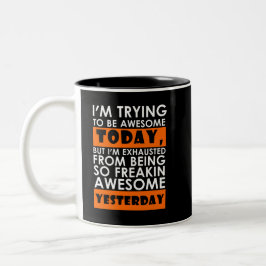 Weiße Orange, die ich versuche, fantastisch zu Zweifarbige Tasse