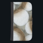Weiße Orbs und braune Kreise Samsung S4 Geldbeutel Hülle<br><div class="desc">Drei braune Kreise teilen sich in diesem atemberaubenden Werk von Jennifer Goldberger eine Leinwand mit leuchtenden weißen Orben. Hell und lustig,  dieses Stück würde großartig in Ihrer Zuhause aussehen. Bestelle noch heute!</div>