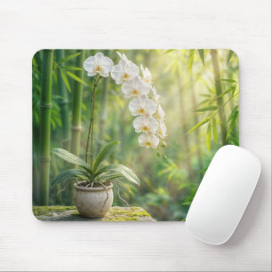 Weiße Orchideen und Bambus Mousepad