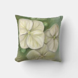 Weiße Pastelle Hydrangea Blütencreme Kissen
