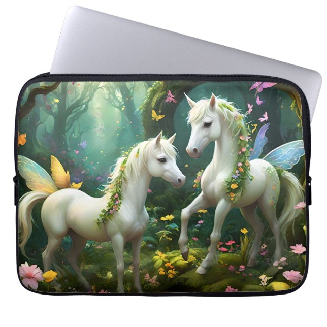 Weiße Pixie Fantasy Pferde im magischen Garten, Laptopschutzhülle (Vorderseite)
