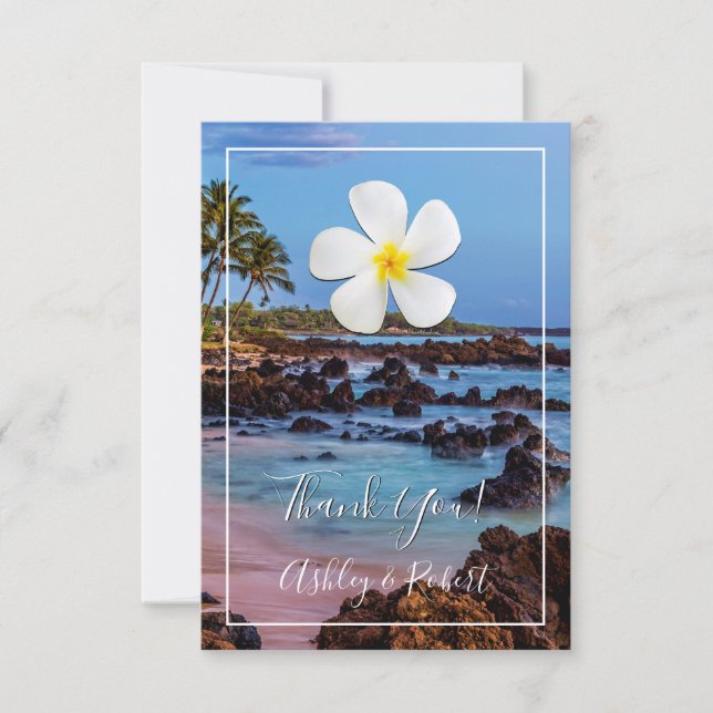 Weiße Plumeria Blume mit tropischem Strand, vielen Einladung (Vorderseite)