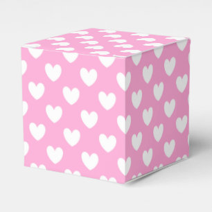 Weiße Polka Herzen auf Cotton Candy Pink Geschenkschachtel