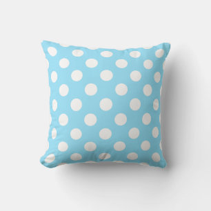 Weiße Polka-Punkte auf blass blau Kissen