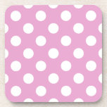 Weiße Polka-Punkte auf hellrosa Untersetzer<br><div class="desc">Weiße Polka-Punkte auf hellrosa</div>