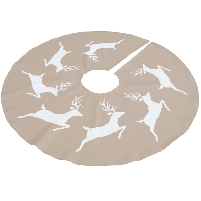 Weiße Rentier-Silhouetten auf Beige Polyester Weihnachtsbaumdecke (Schrägansicht)